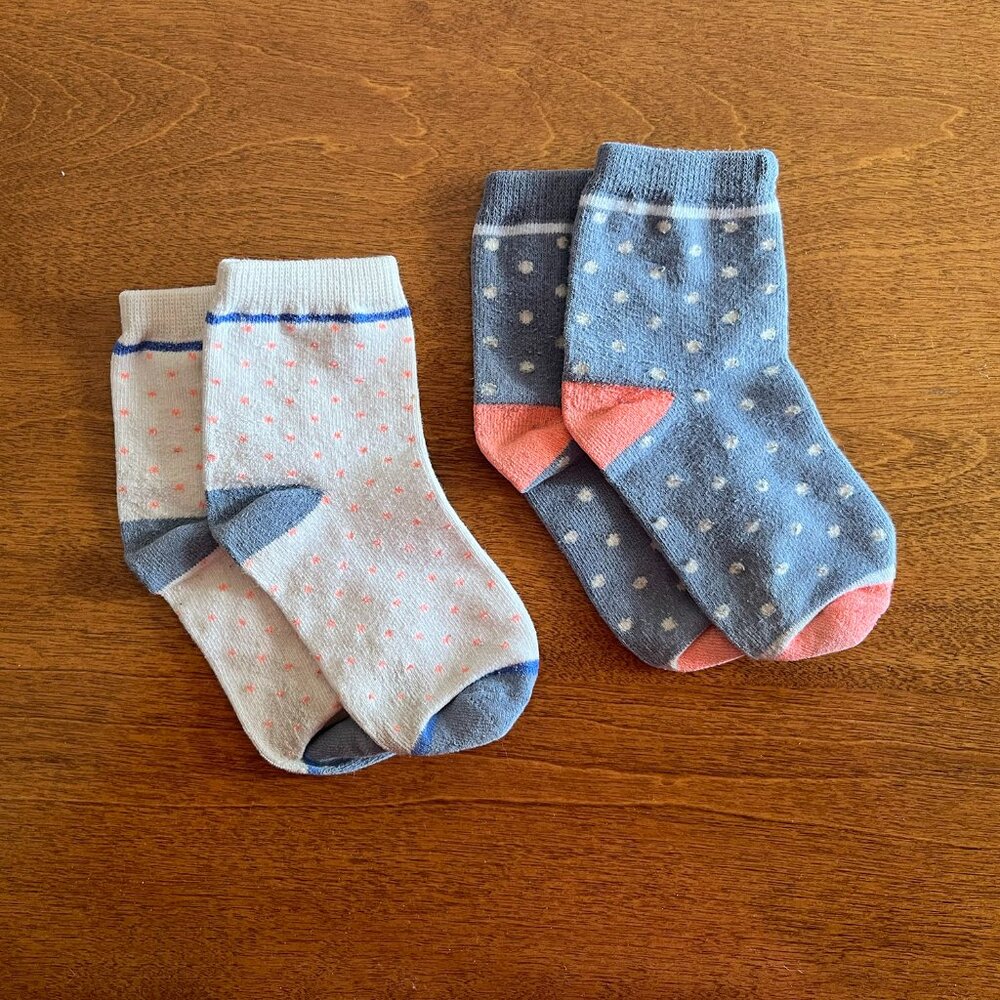 Gap Kids dot crew socks S *free in bundle*